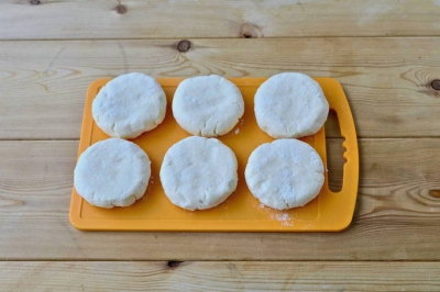 Пышные сырники из творога на сковороде классические